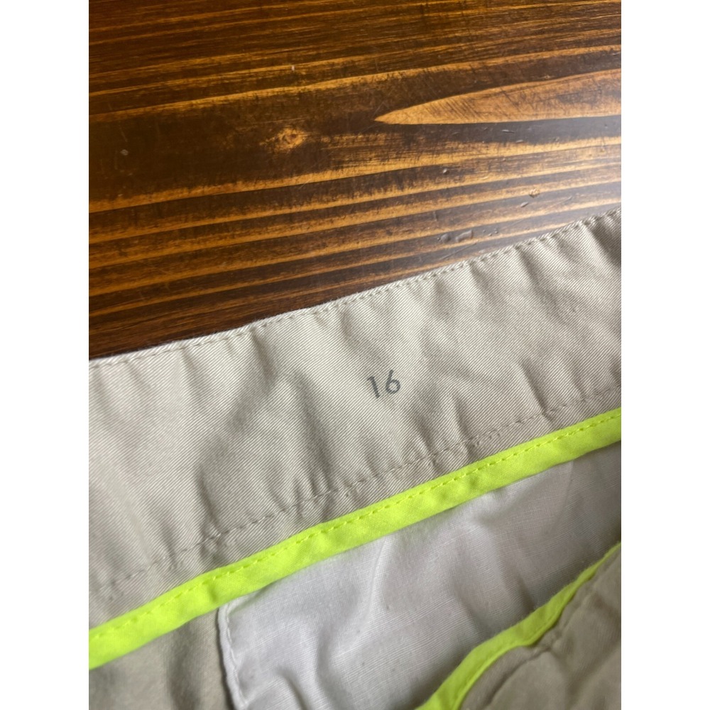 Stylus Shorts, Women's Size 16, Tan, Boyfriend Bermuda, Flat Front - Picture 8 of 10